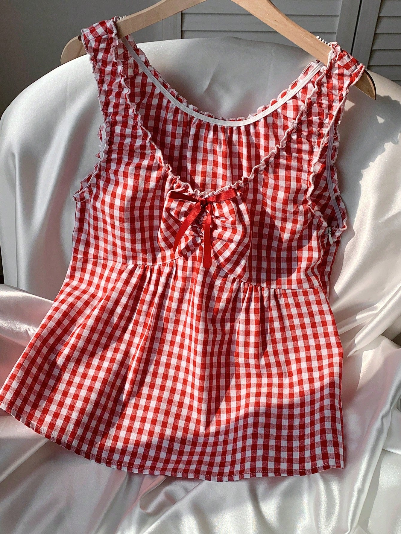 SHEIN EZwear Women's Summer Clothing Sweet Vacation Red And White Plaid Top Smocked Top With Bow Decoration